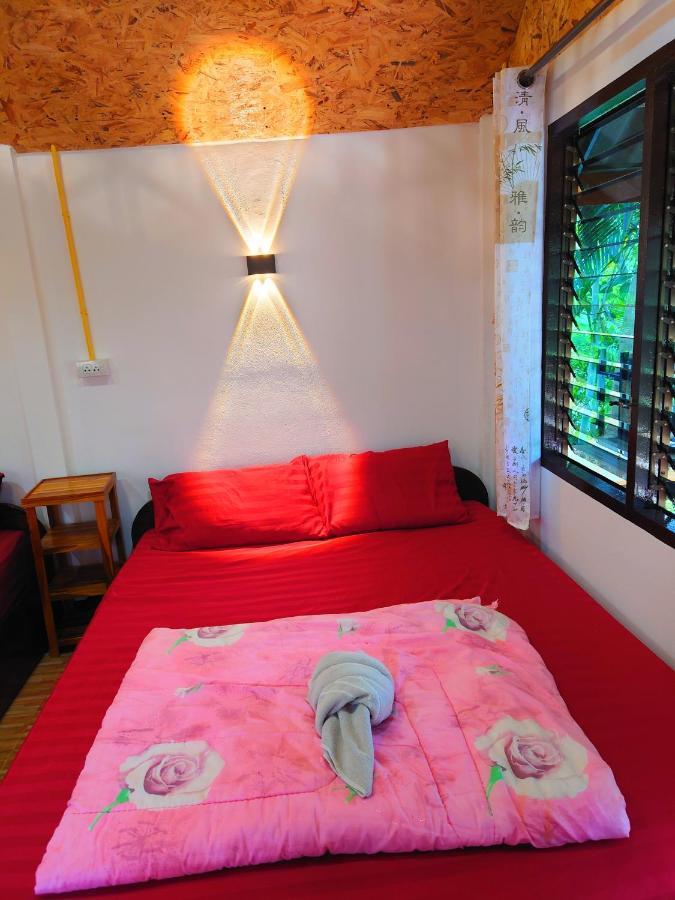 บ้านดินโฮมสเตย์ ปางอุ๋ง Ban Huai Makhuea Som Exterior photo